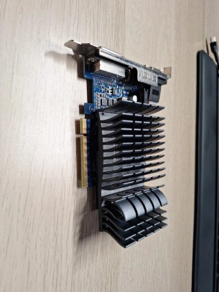 Tarjeta Gráfica Nvidia Asus GT730 2GB DDR3