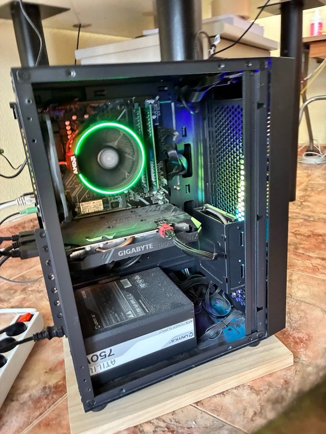 PC Gaming/Trabajo + 3 Monitores Samsung