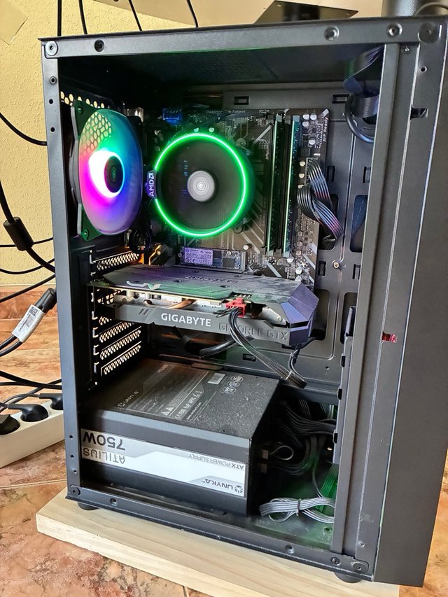 PC Gaming/Trabajo + 3 Monitores Samsung