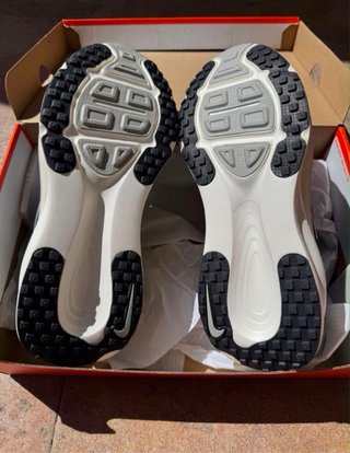 Zapatillas Nike Vomero Black 18 HM6804-005 T.44 EU