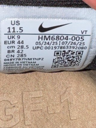 Zapatillas Nike Vomero Black 18 HM6804-005 T.44 EU