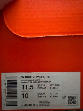 Zapatillas Nike Vomero Black 18 HM6804-005 T.44 EU