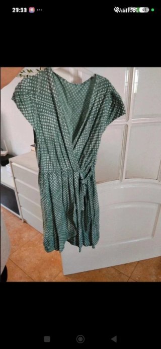 Vestido verde estampado lunares talla M