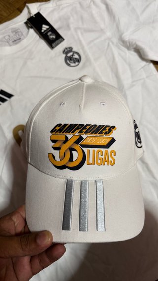 Camiseta y Gorra Real Madrid