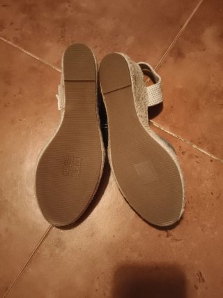 Sandalias grises sin estrenar Talla 38
