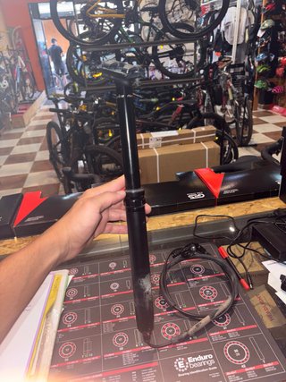Tija telescópica para bicicleta de montaña