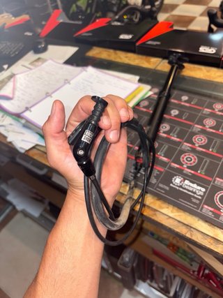 Tija telescópica para bicicleta de montaña