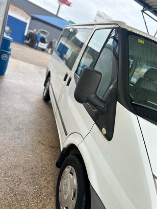 Ford Transit 2012 muy bueno coche