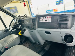 Ford Transit 2012 muy bueno coche