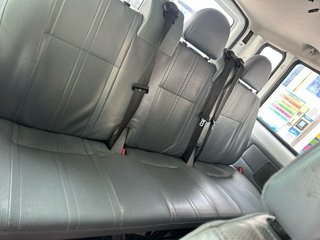 Ford Transit 2012 muy bueno coche