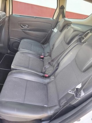 Renault Grand Scenic 2015