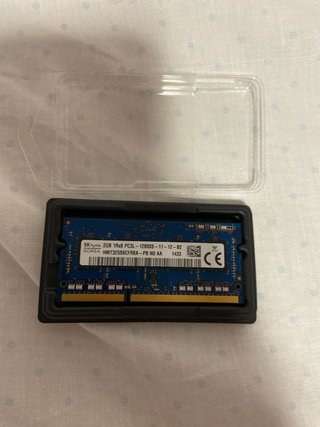 SK hynix 2GB DDR3 PC3L-12800S RAM