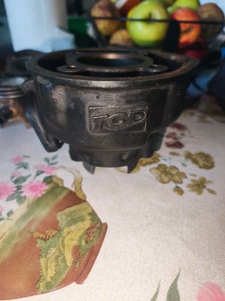 Cilindro Top Negro Desmontado Funcionando