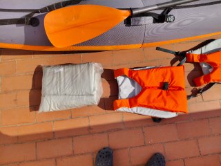 Kayak hinchable Itiwit 100+ gris/naranja 2/3 plaza