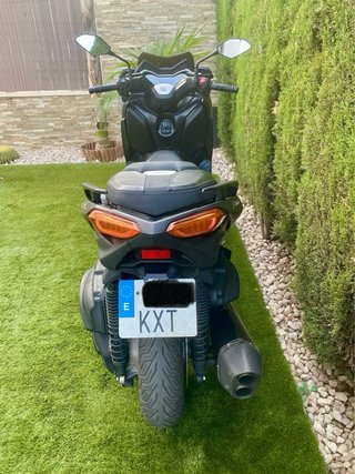 Yamaha XMAX 400 Negro/Gris