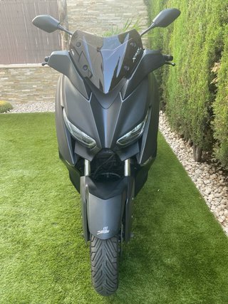 Yamaha XMAX 400 Negro/Gris