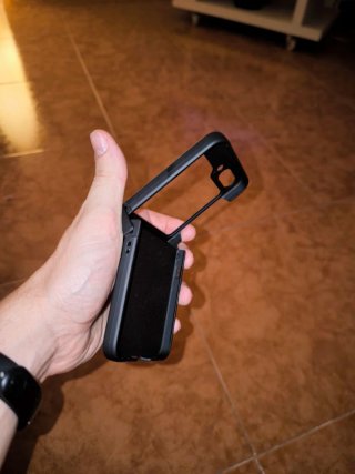 Funda Samsung Z Flip 5 Negra