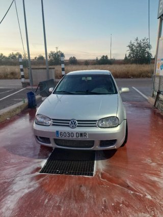 Volkswagen Golf 2000