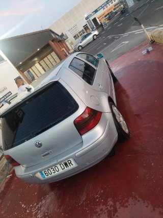 Volkswagen Golf 2000