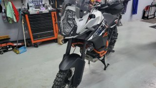 KTM 1190 Adventure Moto Negra/Blanca