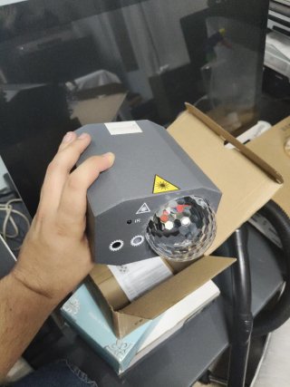 Foco de luces para fiestas con mando