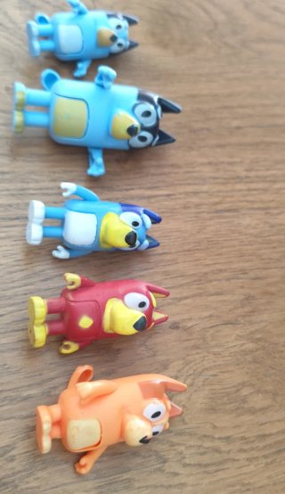 Figuras Bluey y familia