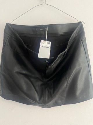 Falda efecto piel Mango Talla L