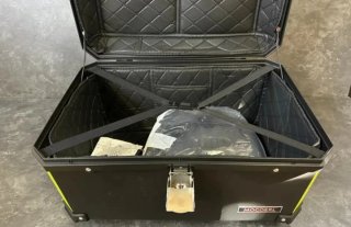 Maleta Moto 45L Negra y Plata
