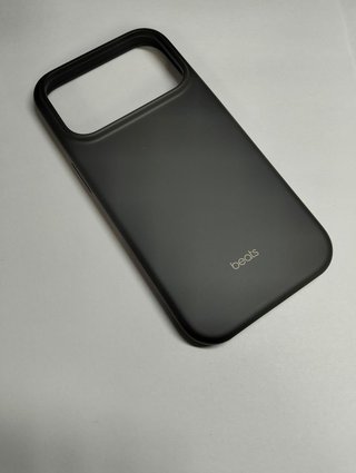 Apple Custodia Beats con MagSafe e Controllo Fotocamera per iPhone 17 Pro - Antracite