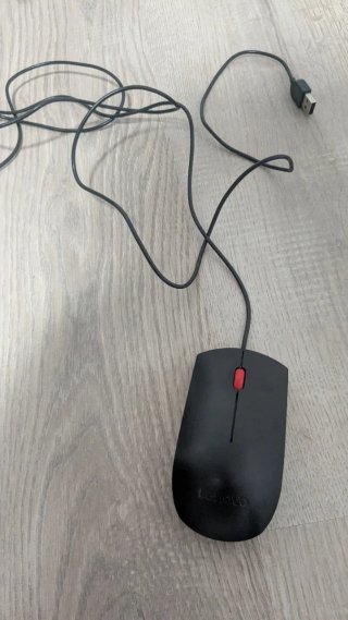 Ratones y cascos con micrófono