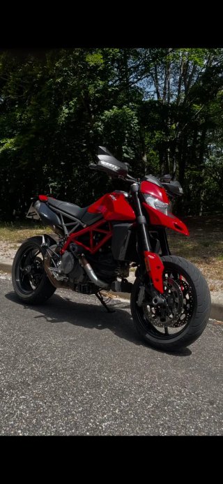Ducati Hypermotard 950
