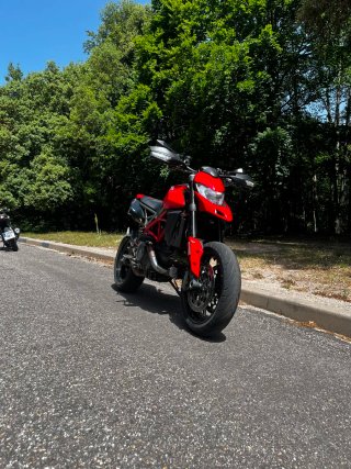 Ducati Hypermotard 950