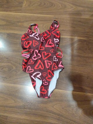 Bañador niña estampado corazones talla 11-12