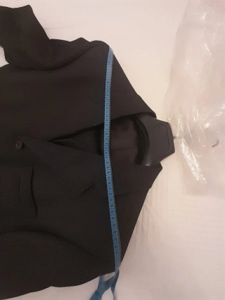 Traje de chaqueta negro chico
