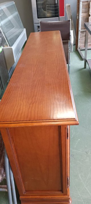 Mueble aparador de madera para salón