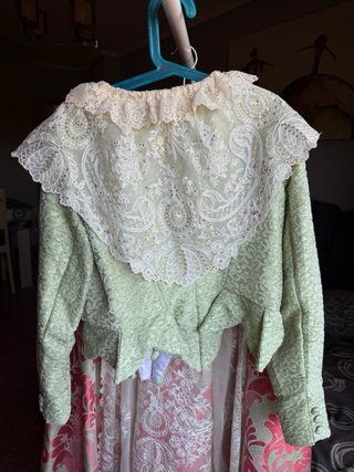 Traje de Fallera verde y rosa