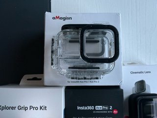 Insta360 Ace Pro 2 con Accesorios