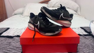 Zapatillas Nike ZoomX Negras y Blancas