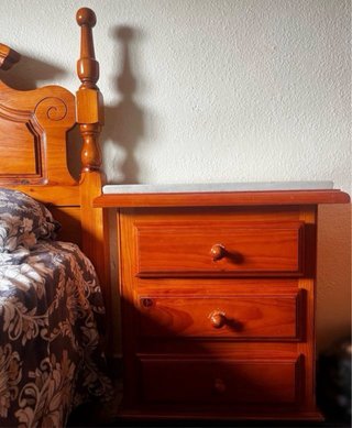 Armario madera maciza puertas espejo