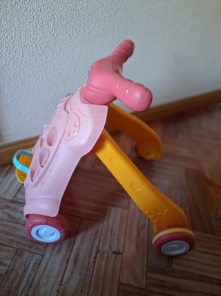 Andador Bebé Rosa con Actividades
