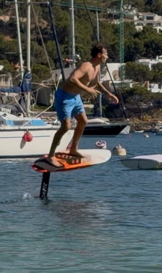Tabla Foil Slingshot 4'6 + Fanatic Wing