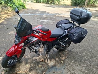Honda CB500F Naked Roja y Negra