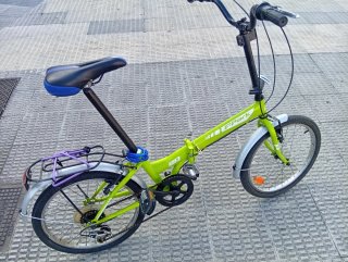 Bicicleta verde con cambios