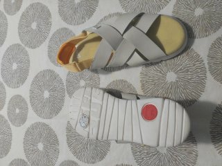 Sandalias Camper Blancas y Amarillas