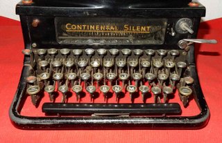 31-Máquina de escribir antigua CONTINENTAL SILENTA