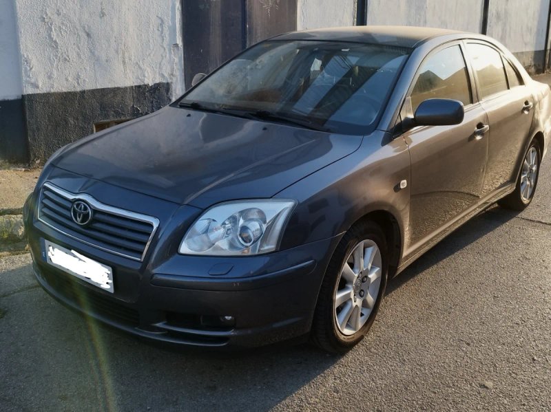 Toyota Avensis 2005 - foto 1