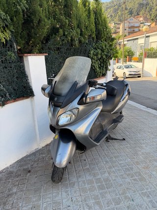 PACK DE 2 MOTOS  MIRA LA DESCRIPCCION