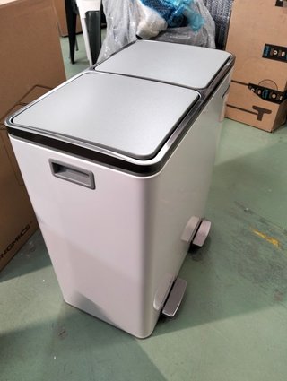 Cubo Basura Doble 2x30L Pedal Cierre Suave SONGMICS LTB60WT