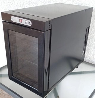 Nevera para 6 botellas de vino