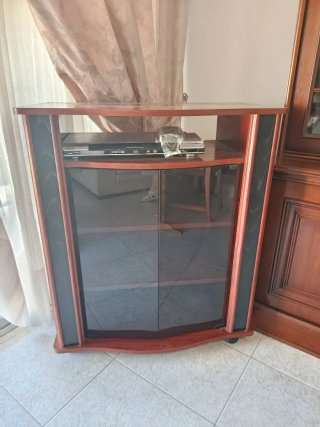 Mueble de madera con vitrinas Mueble TV Mesas